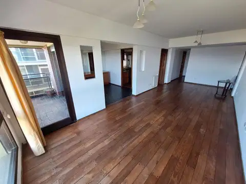 Departamento en Alquiler en Alem, USD 2.000