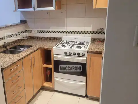 Depto Tipo Casa en Alquiler en Mataderos, $ 800.000