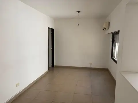 Departamento en Venta en La Lucila-Vias/Maipu, USD 105.000