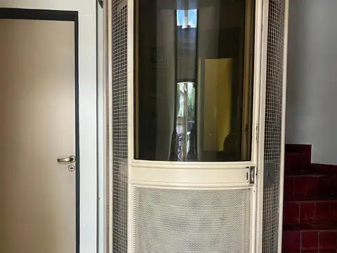 Oficina 3 ambientes con 1 baño