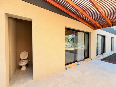 Casa 4 ambientes con 3 baños