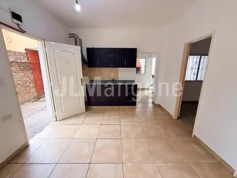 Lezica 2000, Piso pb