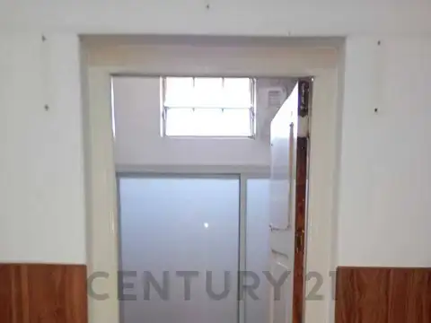 Andrés Lamas 10000, Piso 0