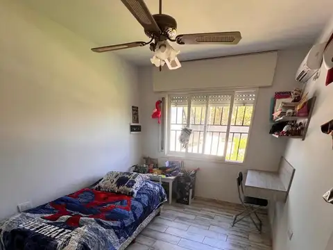 SE VENDE CASA RENOVADA CON PILETA BARRIO AYACUCHO