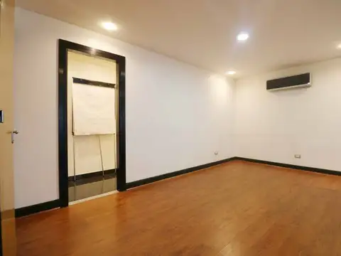 Alquiler oficina sala reunión recepción impecable