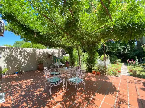 VENTA EN BLOCK CASA Y 2 DEPTOS TEMPERLEY ESTE 