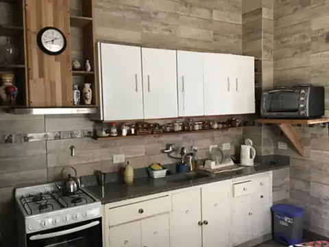 Casa en Venta con 4 cocheras