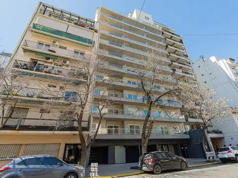 VENTA LOCAL VIDRIERA PLANTA BAJA EN CABALLITO