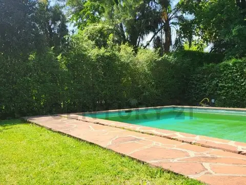 Casa 5 ambientes con 3 baños