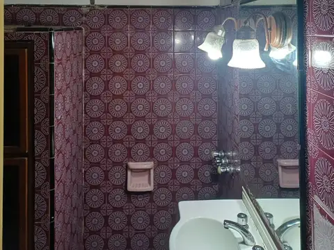 Depto Tipo Casa en Alquiler con 1 cocheras