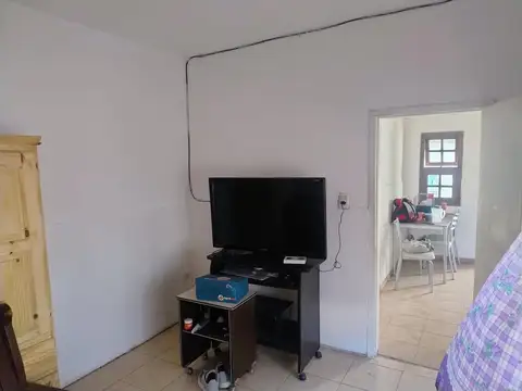 Depto Tipo Casa en Alquiler en Jose Leon Suarez, $ 350.000