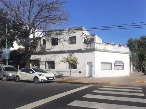 VIVIENDA PARA 2 FAMILIAS EN LOTE PROPIO.