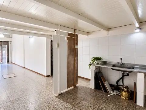 LOCAL 38m2  EN VENTA EN QUILMES OESTE