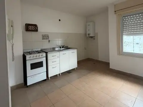 SAN MARTIN 100, Piso 6