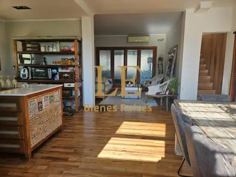 Depto Tipo Casa 5 ambientes con 3 baños