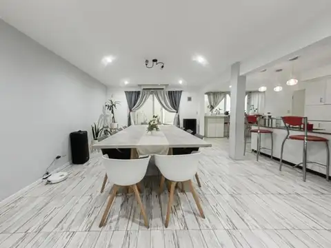 Casa en Venta en Parque Avellaneda, USD 330.000