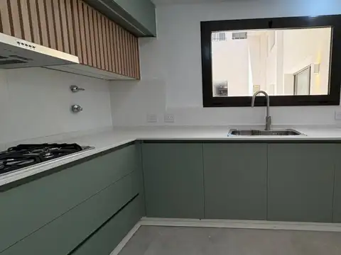 - VENTA CASA TRES DORMITORIOS CON PATIO -