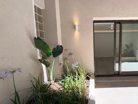 - VENTA CASA TRES DORMITORIOS CON PATIO -