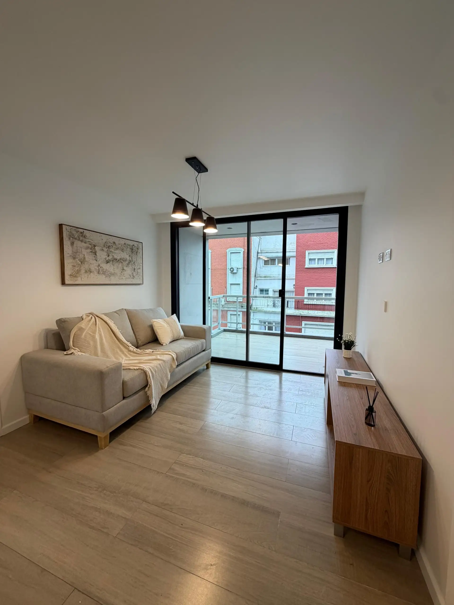 Venta Departamento 2 ambientes con Balcón. Edificio Noveccento. Plaza Colón