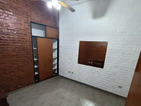 Depto Tipo Casa en Alquiler con 3 cocheras