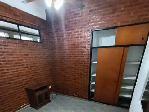 Depto Tipo Casa en Alquiler en Ramos Mejía, $ 1.350.000