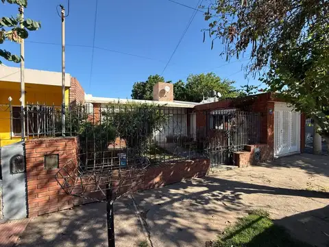 Venta casa + depto en alta cordoba