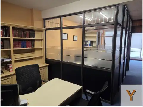 Oficina en Venta al Este