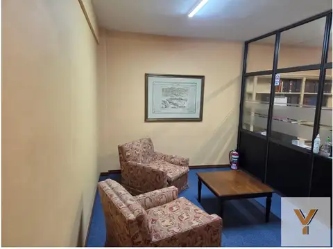 Oficina 3 ambientes con 2 baños