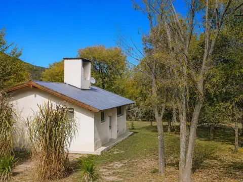 Casa 3 ambientes con 1 baño