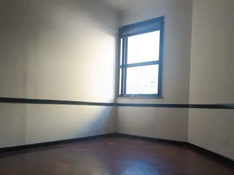 Oficina en Alquiler en Balvanera, $ 105.000