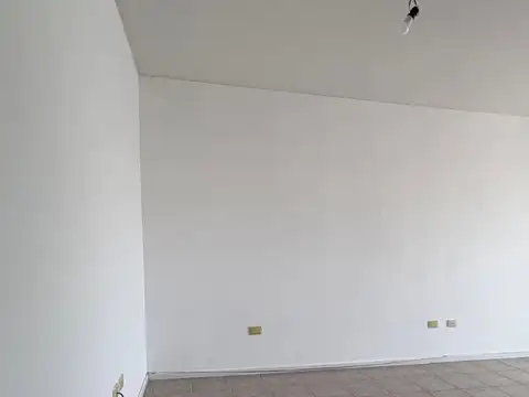 Departamento en Alquiler en Santos Lugares, $ 550.000