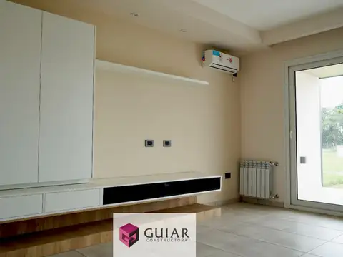 Casa 2 ambientes con 1 baño