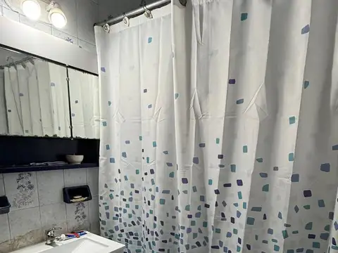 Casa 8 ambientes con 3 baños