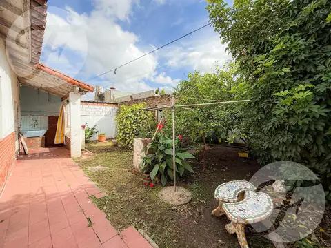 Casa 4 ambientes con 1 baño