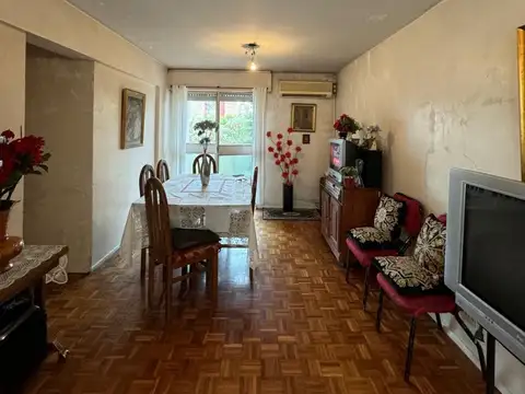 Luis Dellepiane 4900