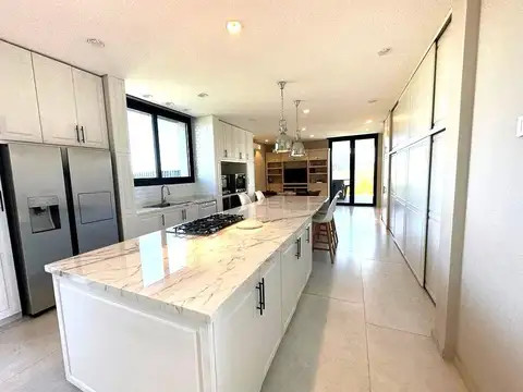 Casa en Alquiler Temporal en Puertos - Barrio Marinas, USD 7.800