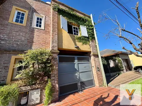 Viamonte e/ Avenida Urquiza y Olavarría