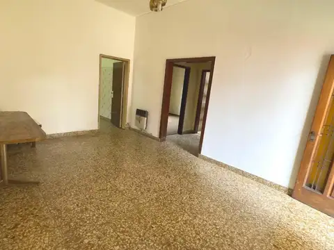 Venta Casa 3 ambientes Villa Granaderos de San Martín con Local en Esquina Terraza Patio Garage