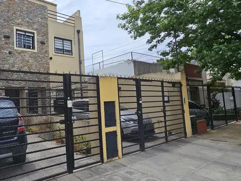 Depto Tipo Casa en Venta de 5 ambientes