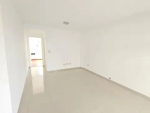 Departamento en Alquiler en Castelar Sur, $ 730.000