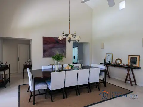 Martindale C.C. Casa en Venta - Gran suite principal - Urdapilleta Propiedades- Pte Perón 2375
