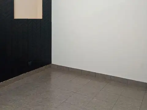 Deptos de Dos Amb con Patio y Terraza compartido. S/Expensas