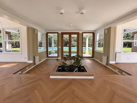 Casa 5 ambientes con 5 baños