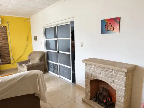 Casa 5 ambientes con 1 baño