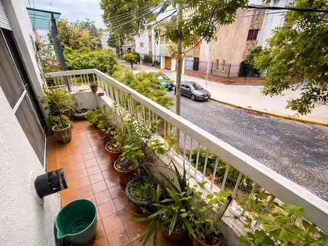 Depto Tipo Casa en Venta en Monte Castro, USD 154.000