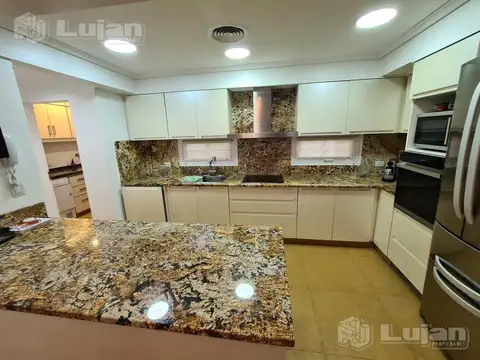 Departamento en Venta con 1 cochera