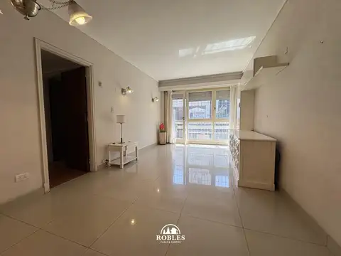 Departamento cuatro ambientes en zona Centro