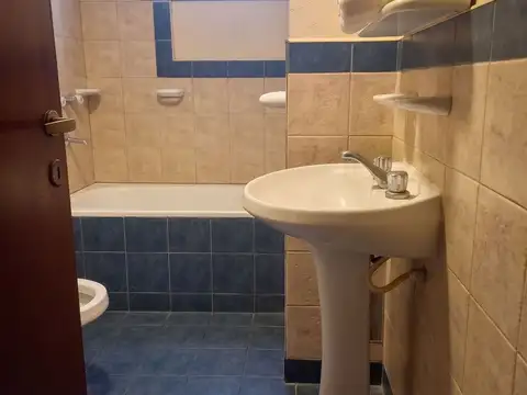 DEPTO VENTA LUMINOSO CON BALCÓN², 2D, MACROCENTRO