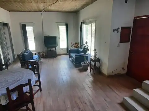 Casa en Venta con 3 cocheras