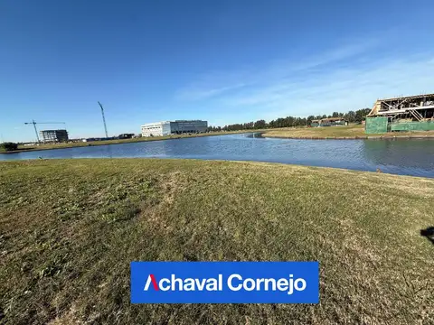 Lote en venta al agua en Barrio Los Puentes